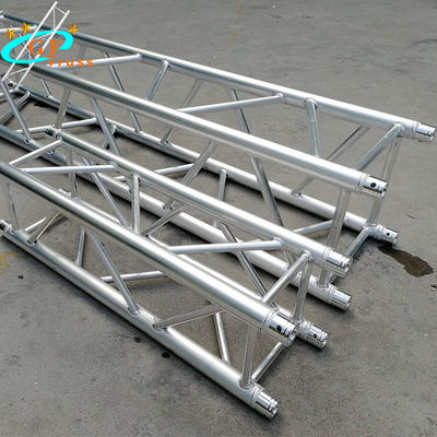 Hệ thống giàn chiếu sáng hình vuông Booth Box để trưng bày triển lãm