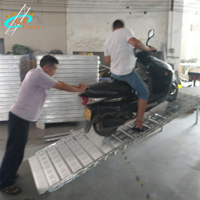 Chiều rộng 1m Xe tải chở hàng di động Đường dốc 400kgs Tải trọng